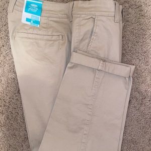 Old Navy Boyfriend Khaki NWT